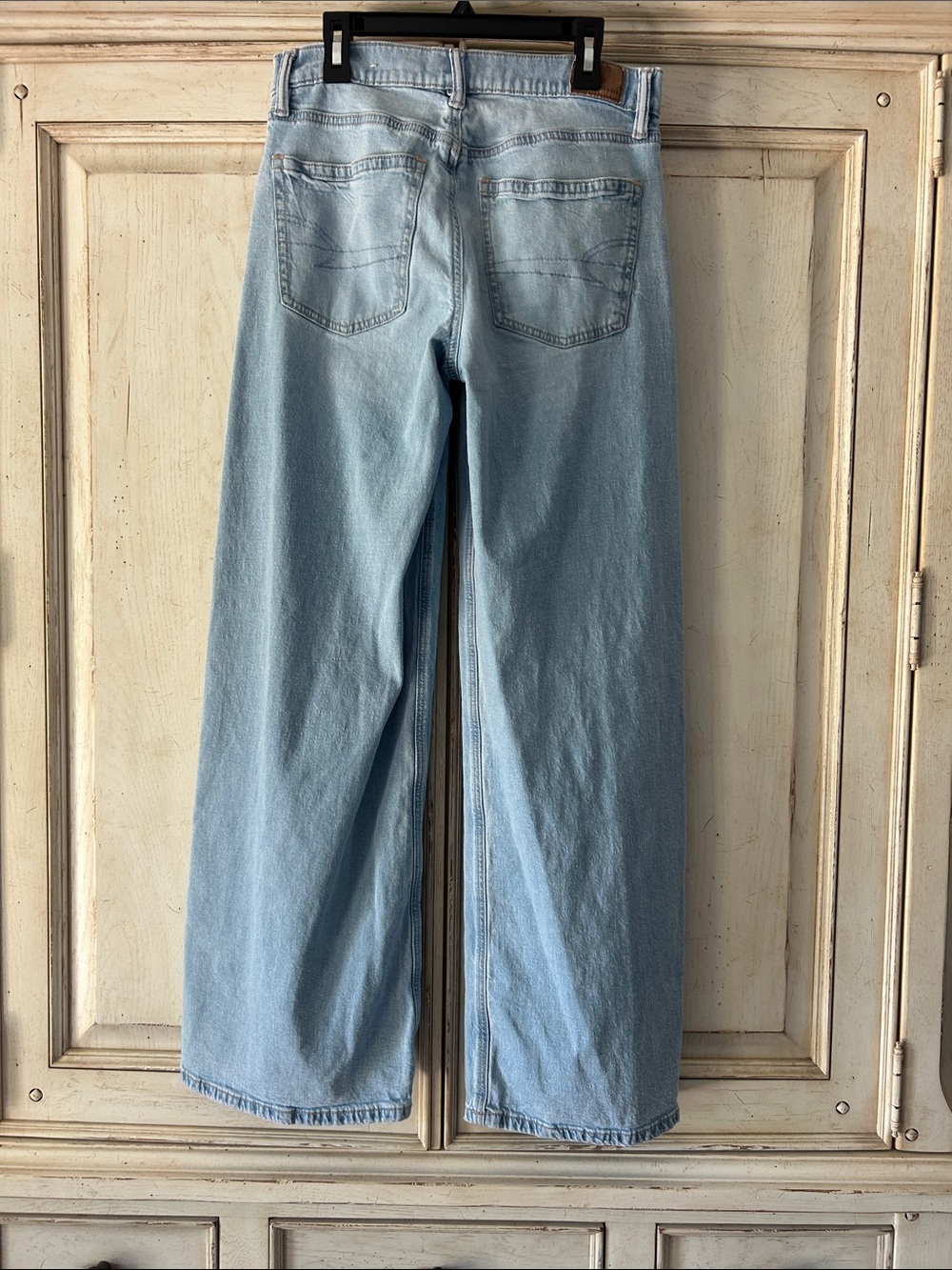 American Eagle Outfitters Light Blue Wide-Leg Jeans - Picture 2 of 4